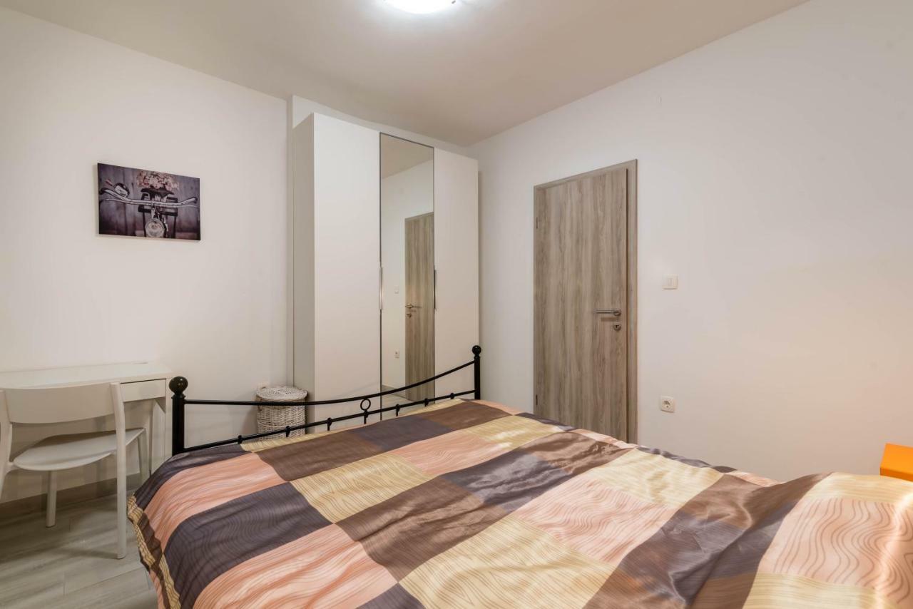 Апартаменти Apartman Paola Пула Екстер'єр фото